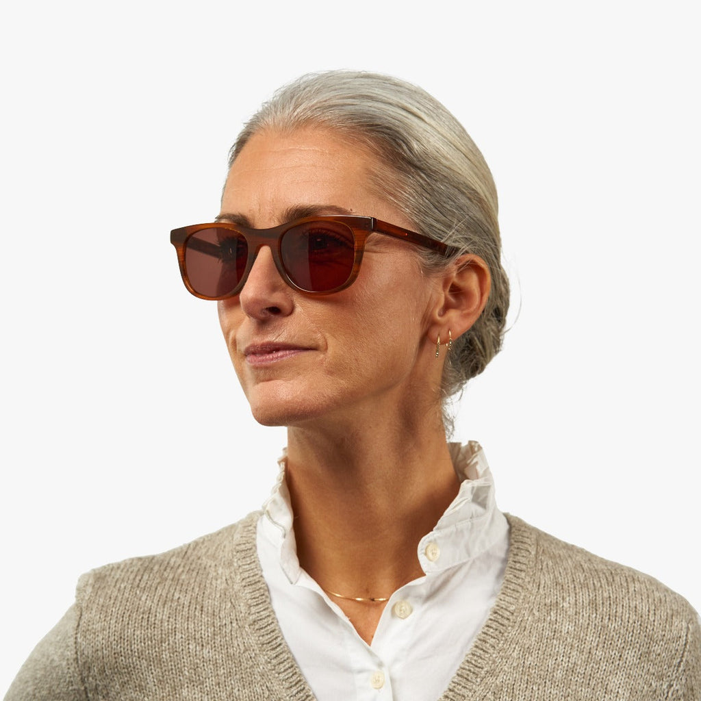 Women's Evans Shiny Walnut Sunglasses - Luxreaders.fi