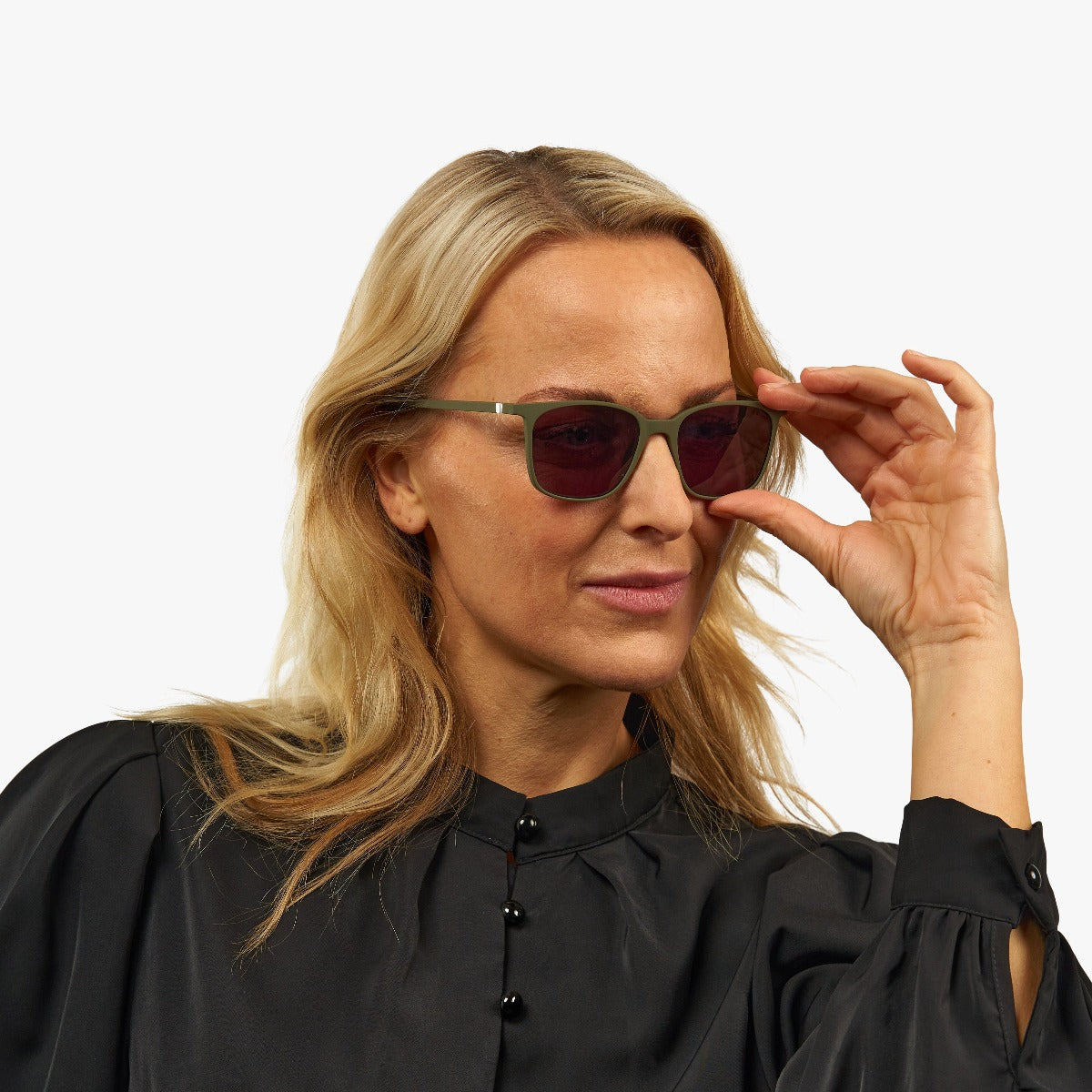 Luxreaders stylish Women's Fyn Dark Army Sunglasses. Made from Rubber in a Square shape.