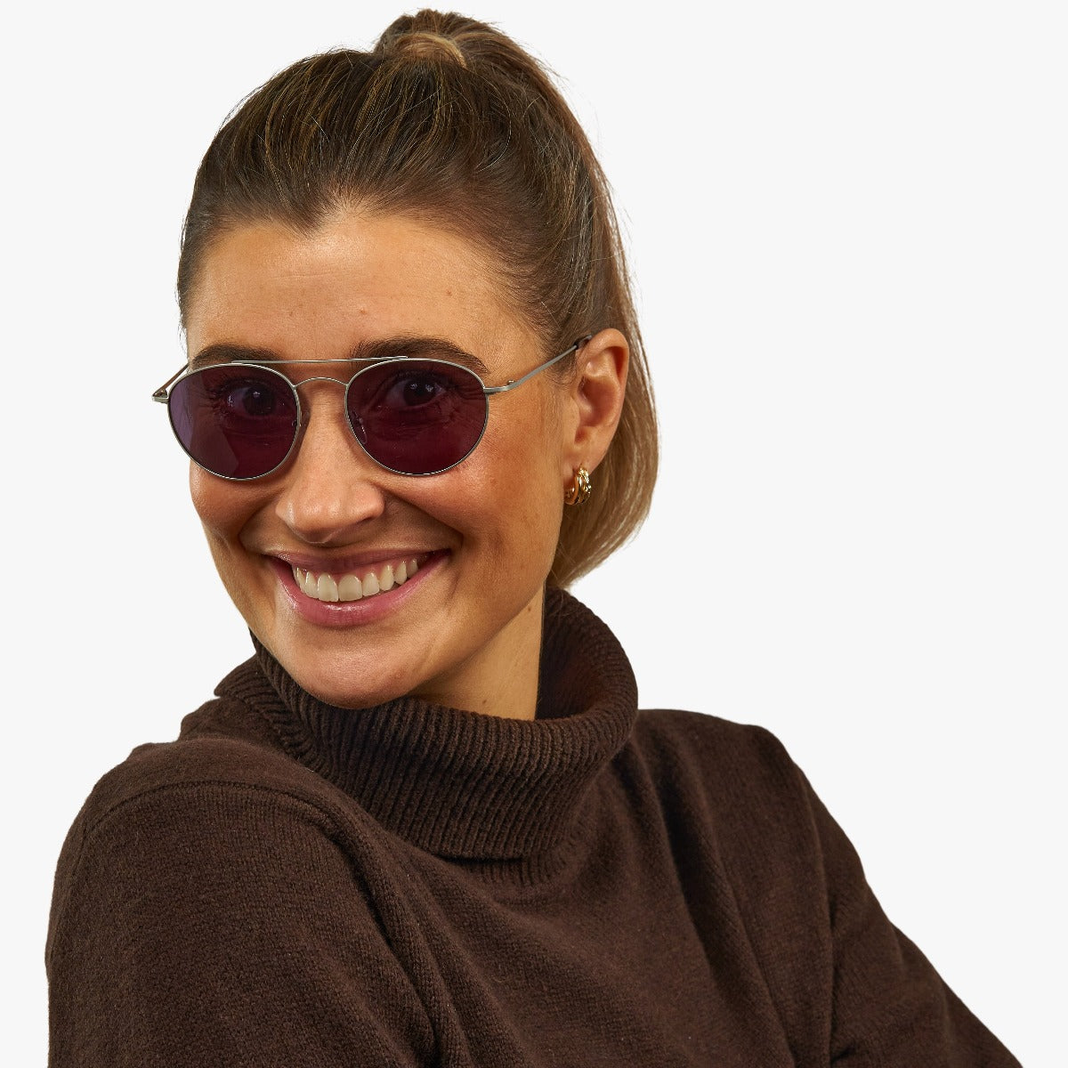 Luxreaders stylish Women's Göteborg Steel Sunglasses. Made from Stainless steel in a Round shape.