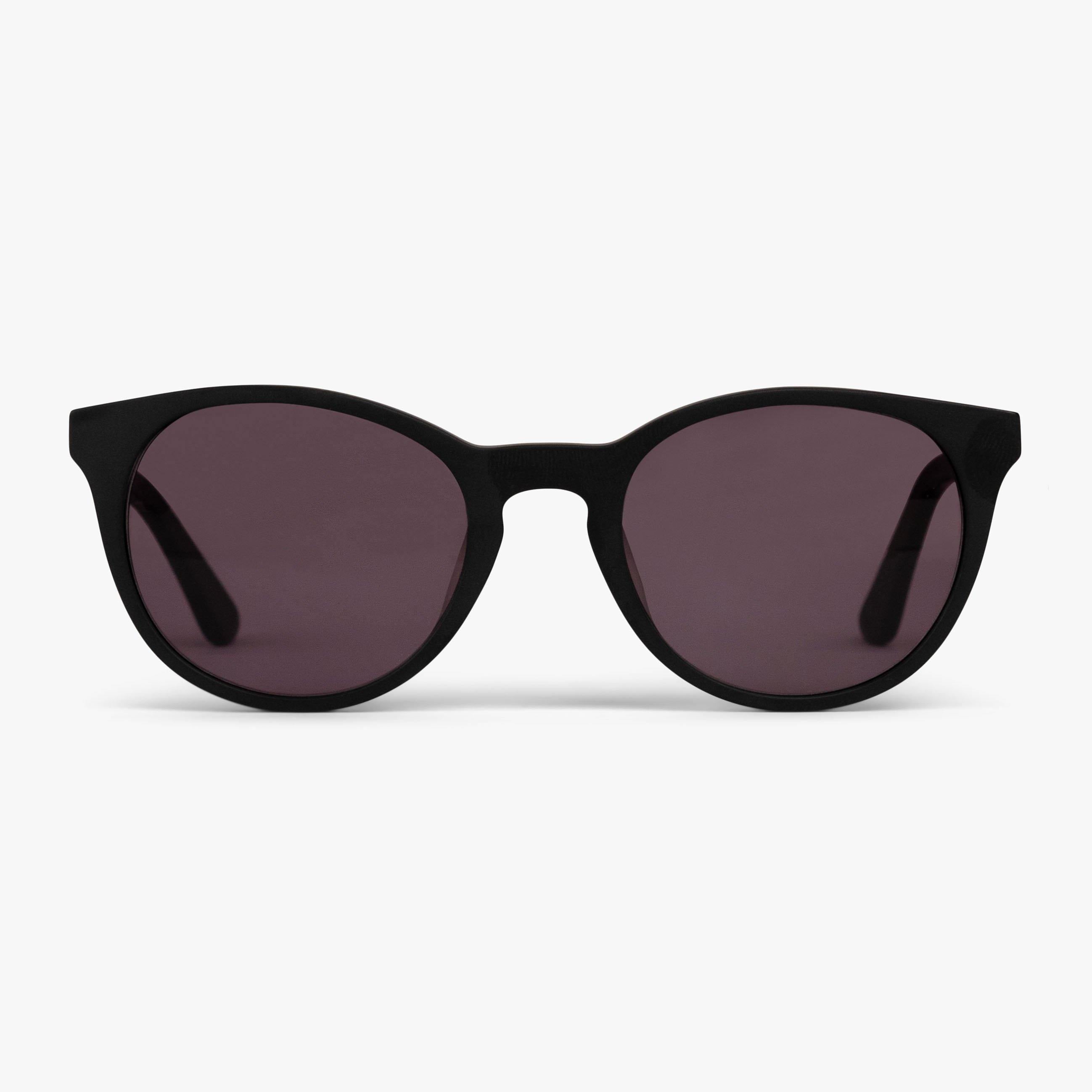 Luxreaders stylish Örebro Black Sunglasses. Made from Acetate in a Iconic shape.