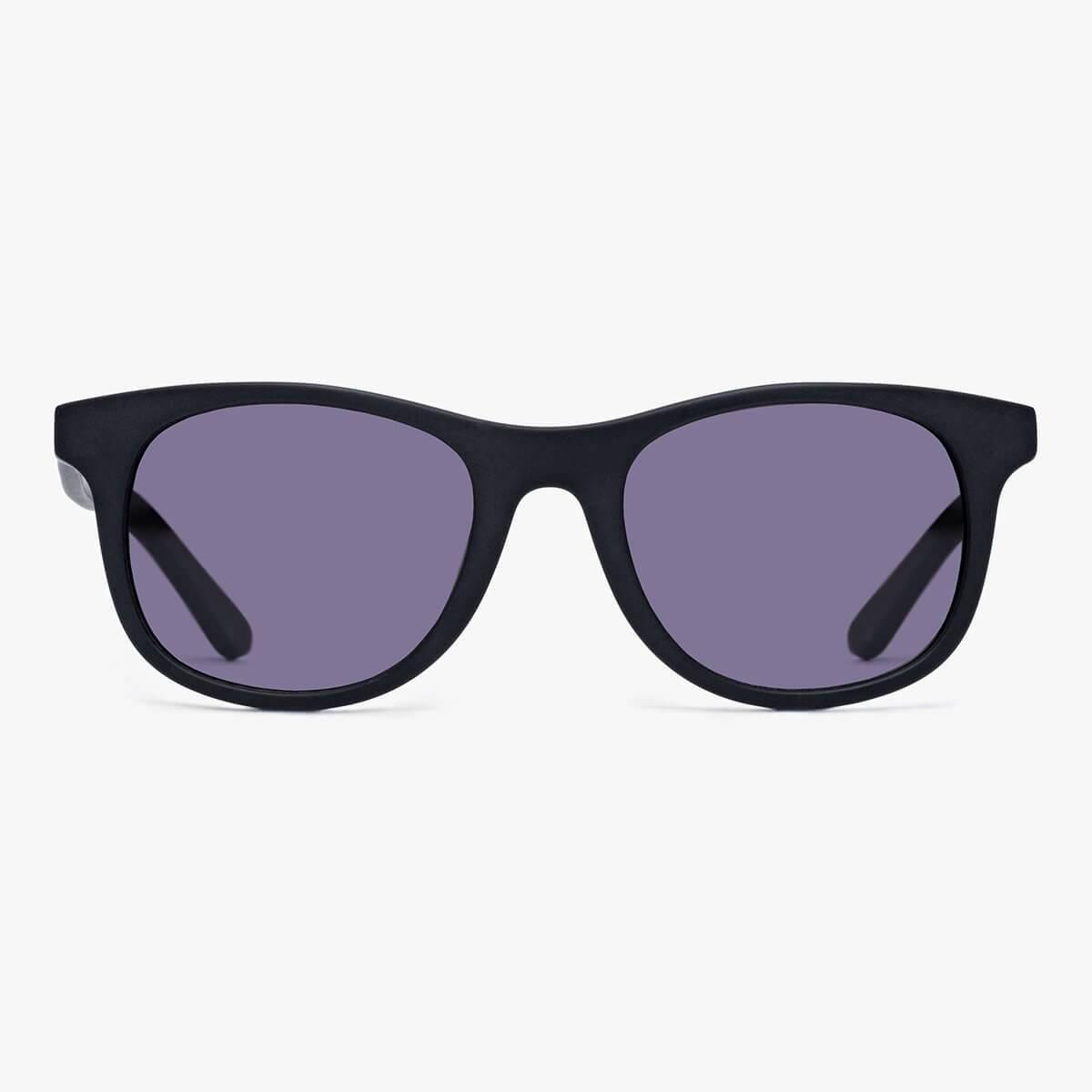 Luxreaders stylish Malmö Black Sunglasses. Made from Acetate in a Square shape.