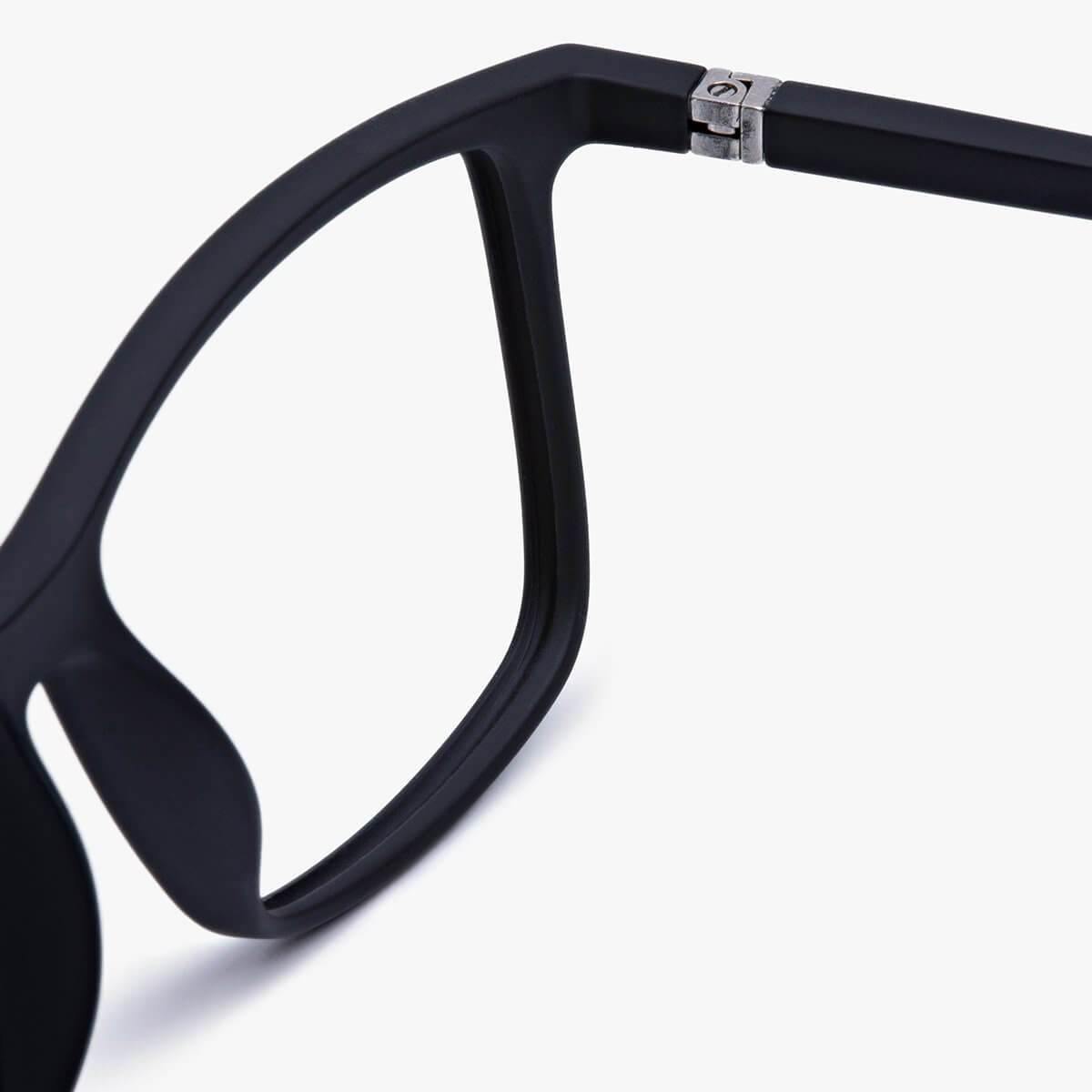 Luxreaders stylish København Black Blue light glasses. Made from Rubber in a Square shape.