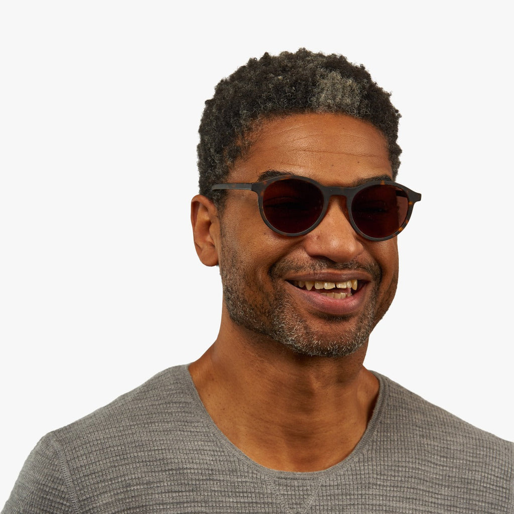 Men's Walker Dark Turtle Sunglasses - Luxreaders.fi